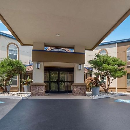 Surestay Plus Hotel By Best Western Elizabethtown Hershey Bagian luar foto