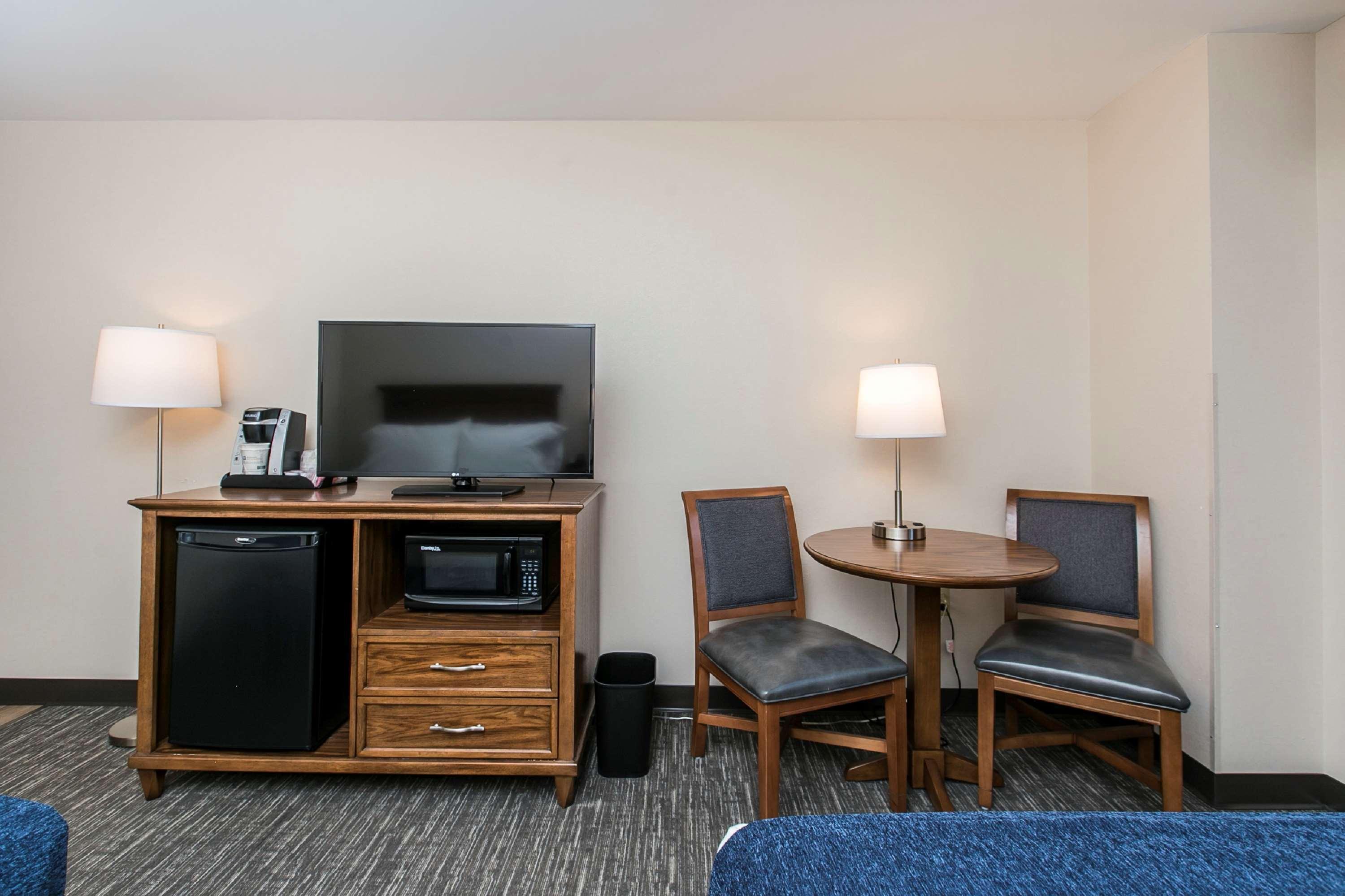 Surestay Plus Hotel By Best Western Elizabethtown Hershey Bagian luar foto