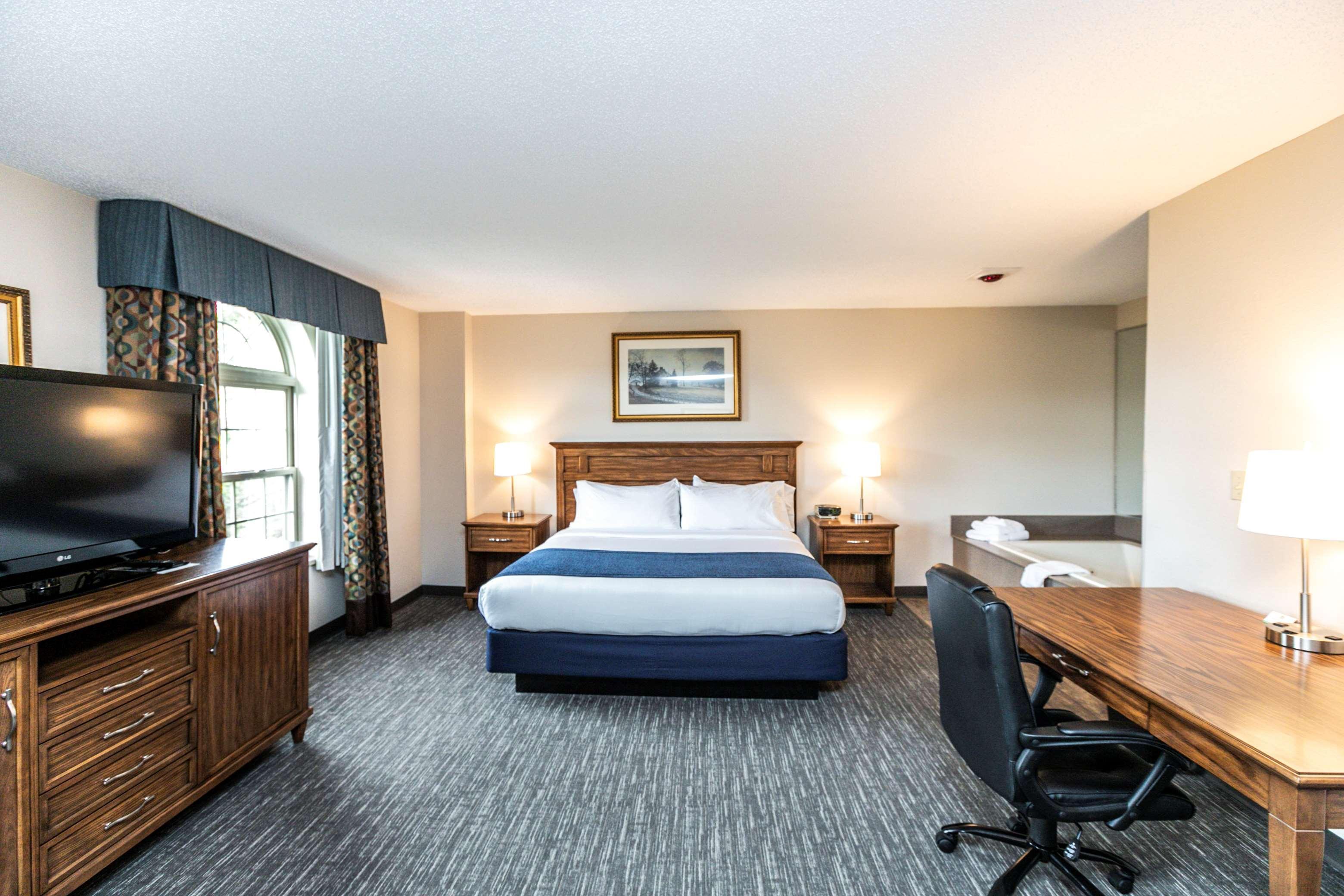 Surestay Plus Hotel By Best Western Elizabethtown Hershey Bagian luar foto