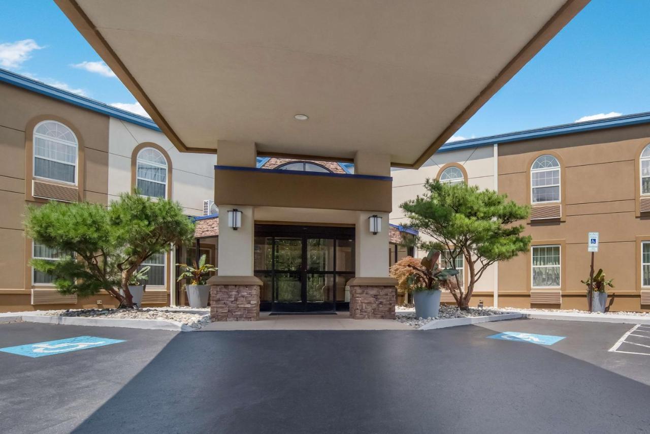 Surestay Plus Hotel By Best Western Elizabethtown Hershey Bagian luar foto