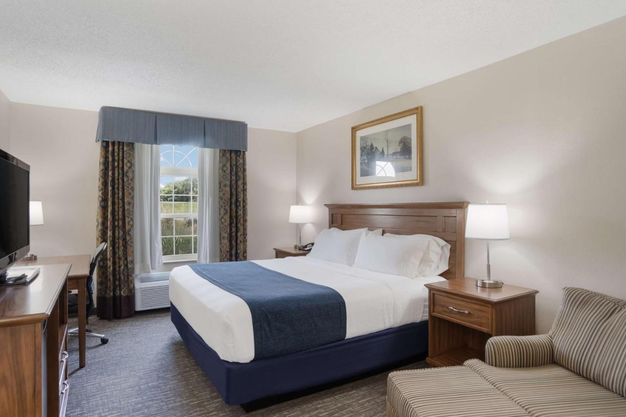 Surestay Plus Hotel By Best Western Elizabethtown Hershey Bagian luar foto