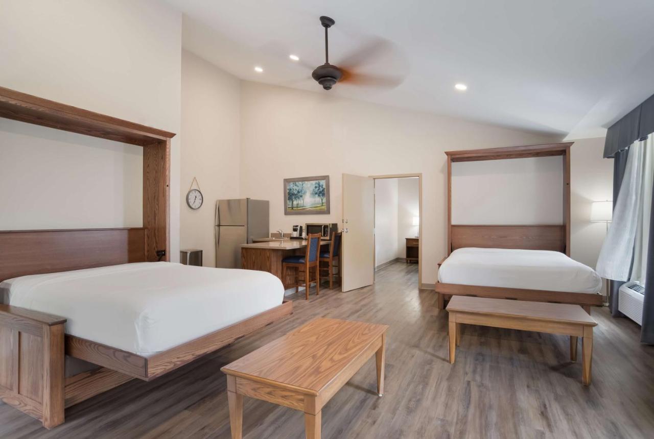 Surestay Plus Hotel By Best Western Elizabethtown Hershey Bagian luar foto