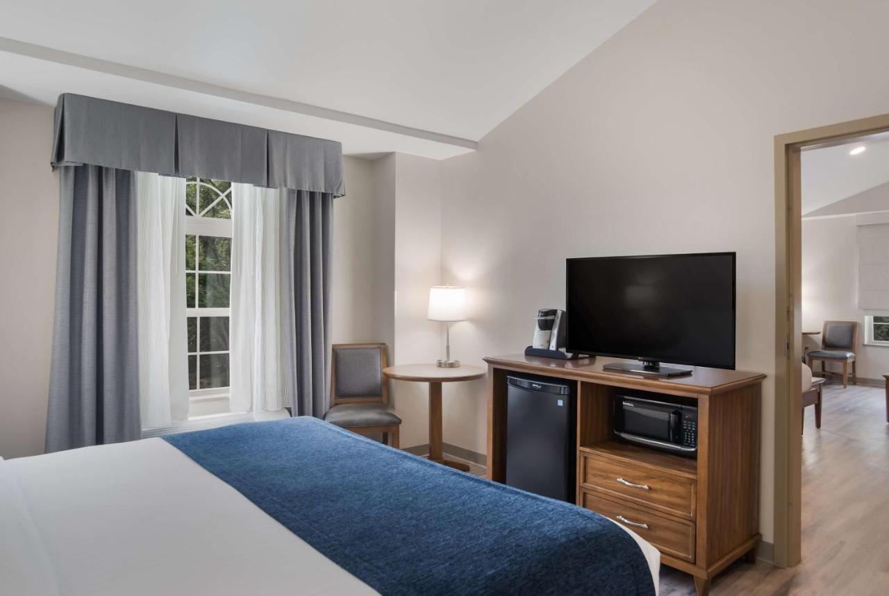 Surestay Plus Hotel By Best Western Elizabethtown Hershey Bagian luar foto